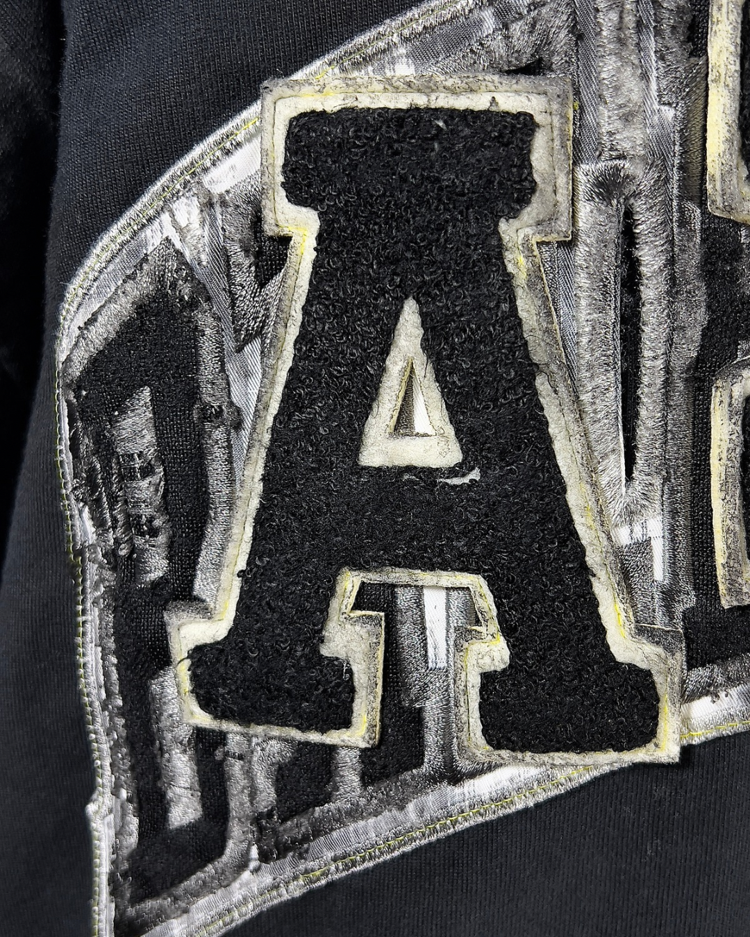 BALENCIAGA FW22 SKATER CREST TEE