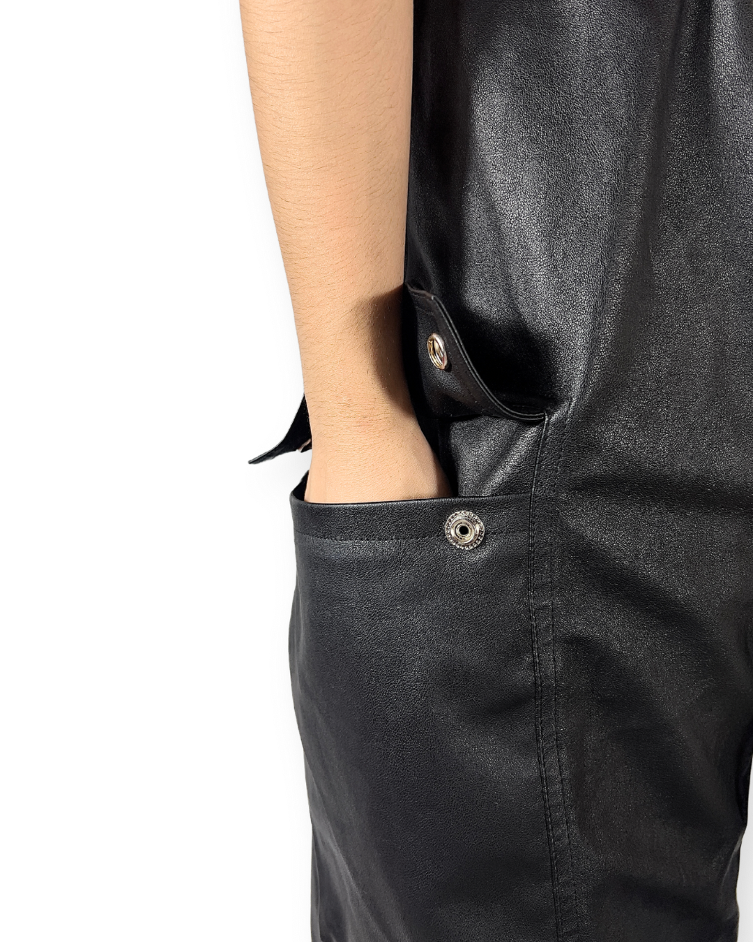 RICK OWENS SS23 EDFU LEATHER CARGO BELA SHORTS