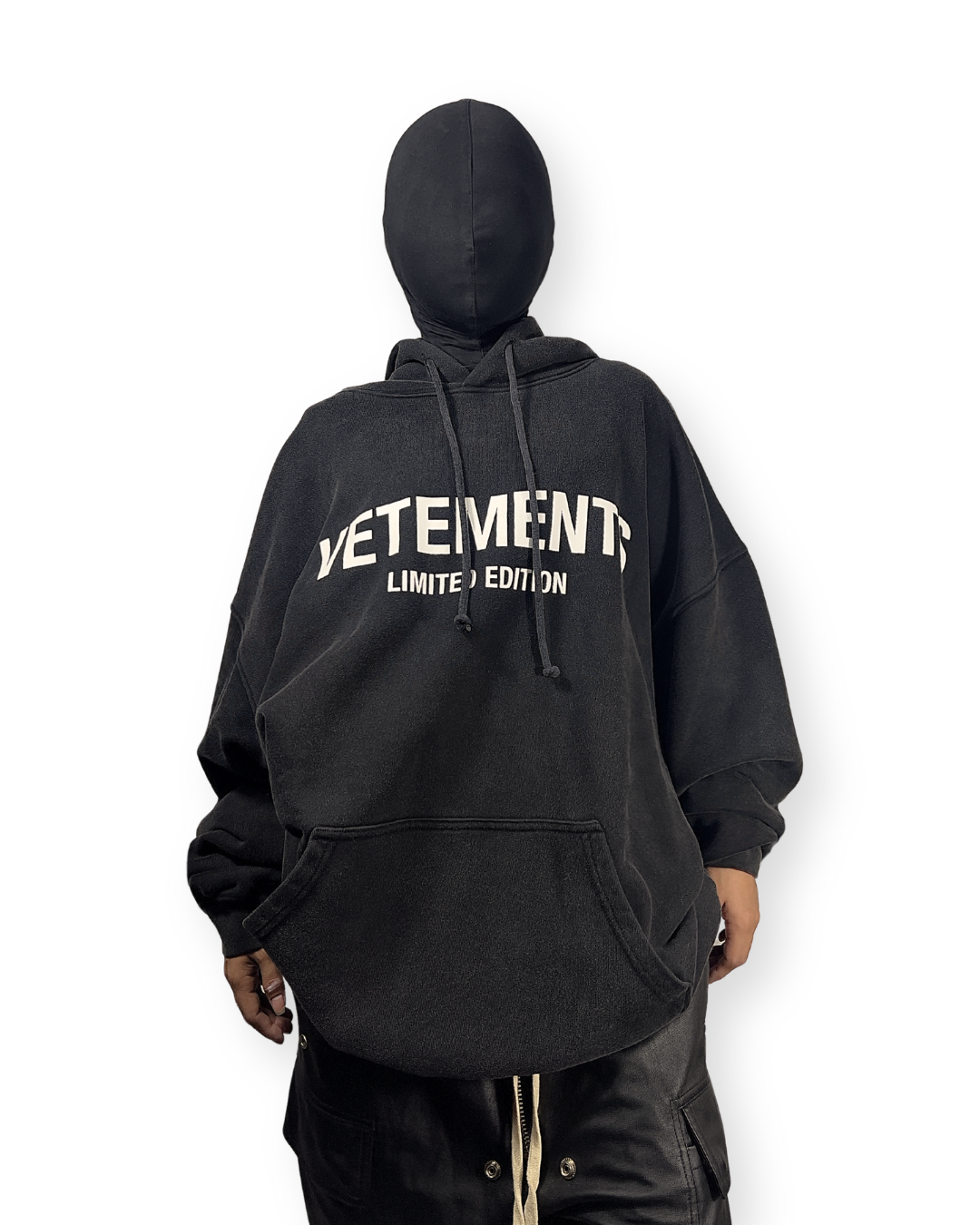 VETEMENTS FW21 LIMITED EDITION LOGO HOODIE