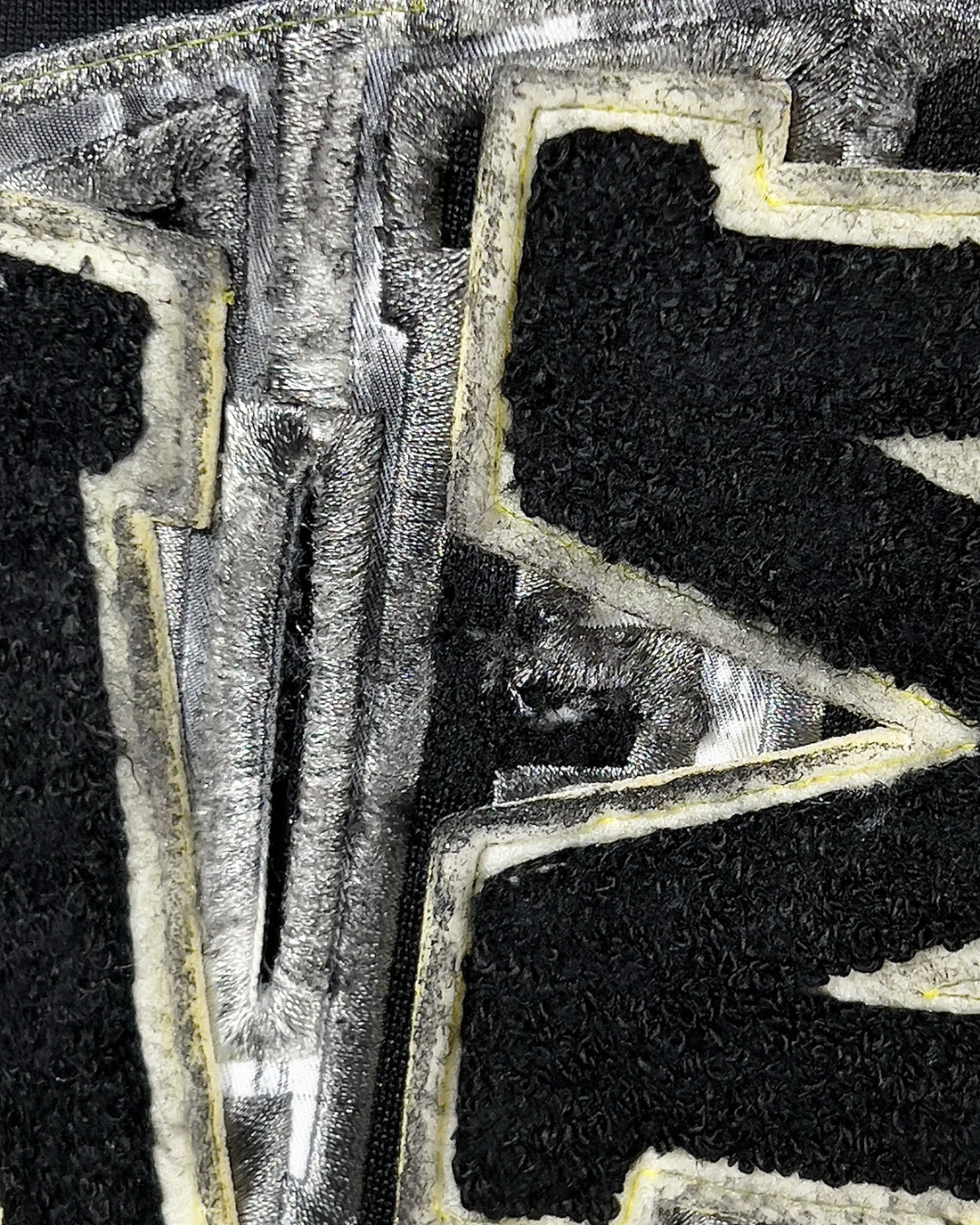 BALENCIAGA FW22 SKATER CREST TEE