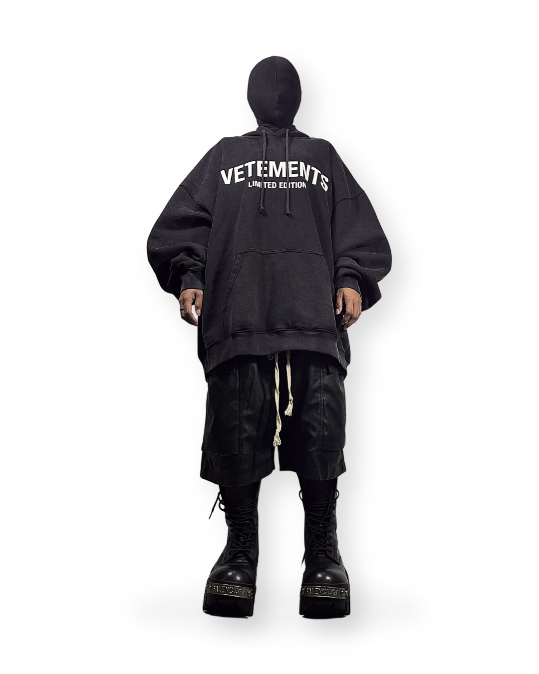 VETEMENTS FW21 LIMITED EDITION LOGO HOODIE