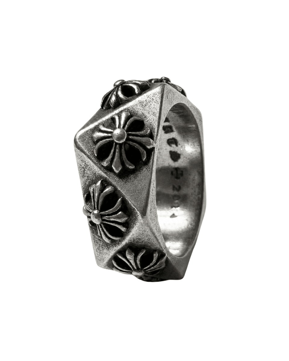 CHROME HEARTS MALTESE PENTAGON PLUS RING - VAULT