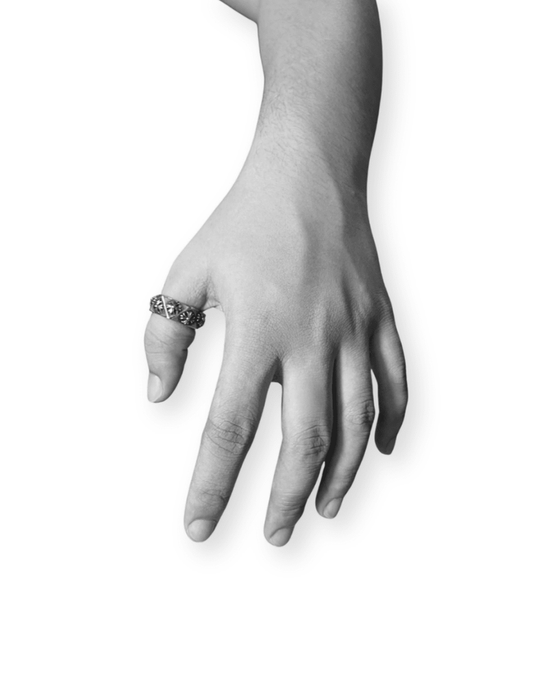 CHROME HEARTS MALTESE PENTAGON PLUS RING - VAULT